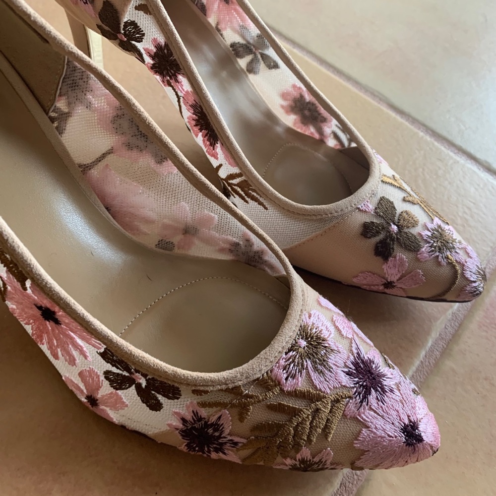 Naturalizer Natalie Nude Pump floral 11B